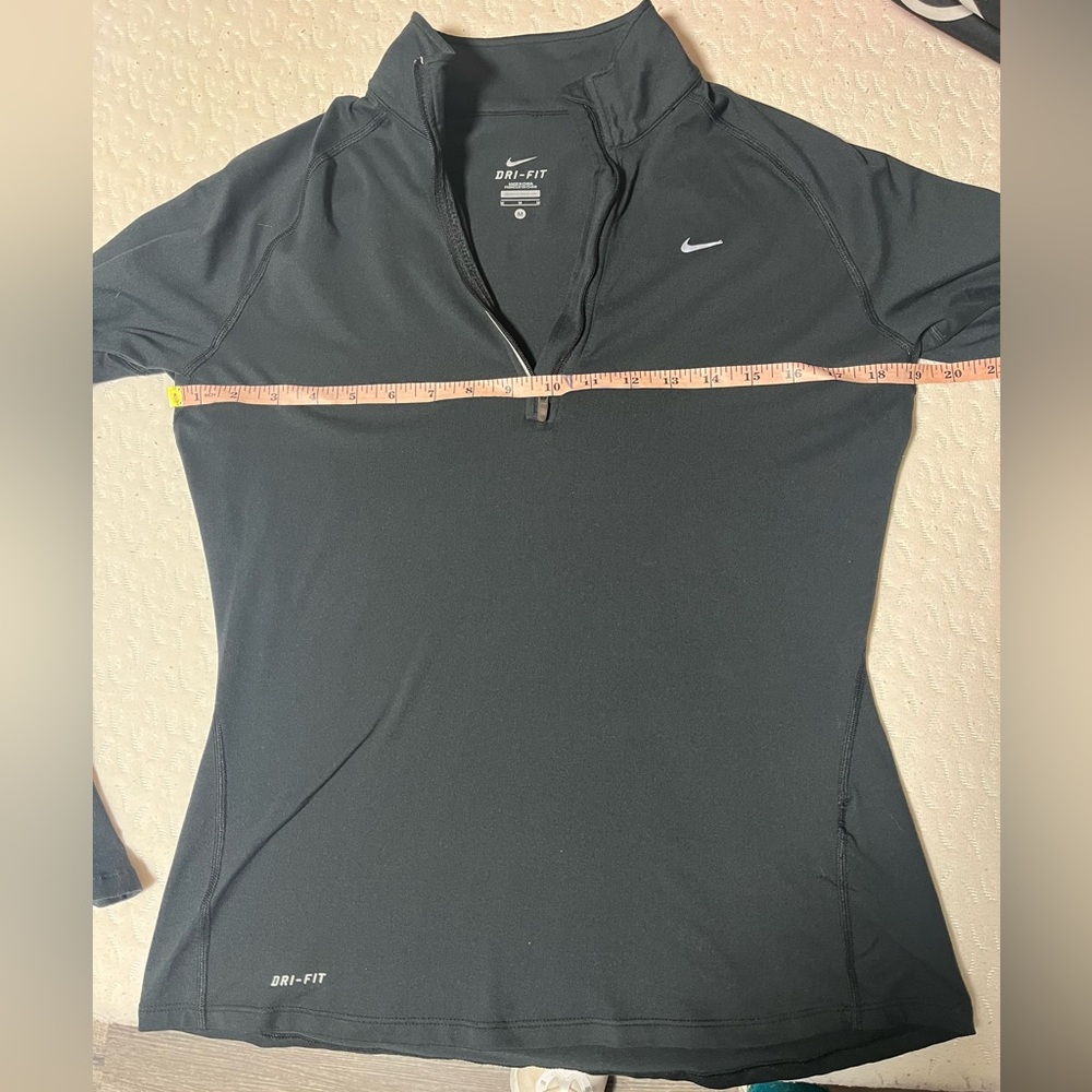 Nike Light Weight Pullover - Picture 7 of 8